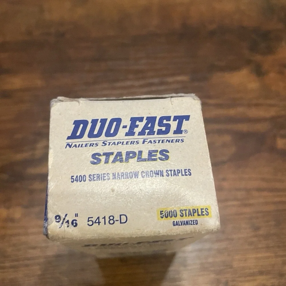 ✅Duo-Fast 5418D 9/16-Inch by 20 Gauge 3/16 Crown Gold Staple 5000 Count #️⃣0293